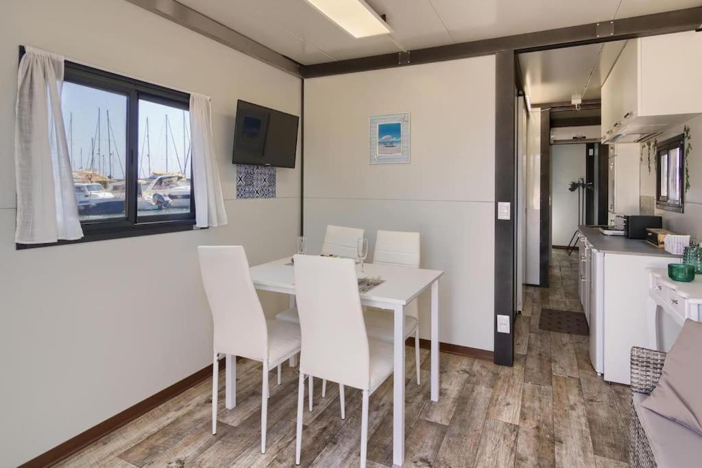Houseboat Sardinia Suite 칼리아리 외부 사진